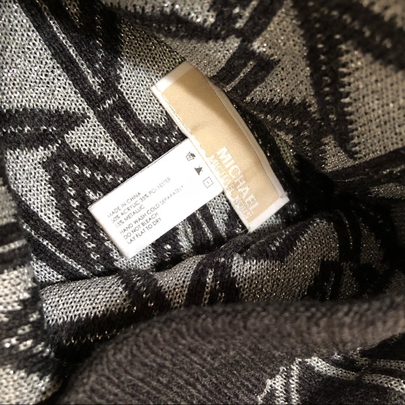 NWT MICHAEL Michael Kors Metallic Silver & Grey Foldover Beanie Hat - Picture 4 of 5